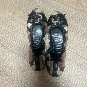 Burberry flats